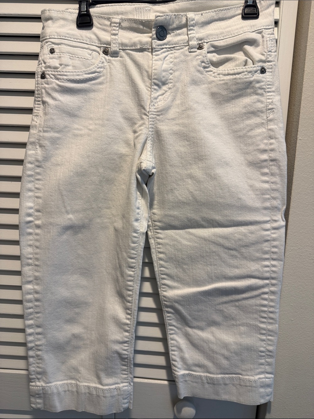Kut from the Kloth White Capri Jeans Size 8.